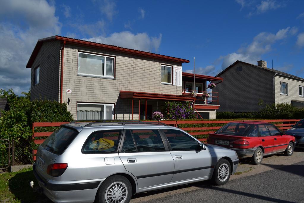 Nooruse Majutus Hotel Kuressaare Luaran gambar